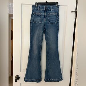 American Eagle Blue Super High Ride Flared Women Jeans with Stretch, Size 0